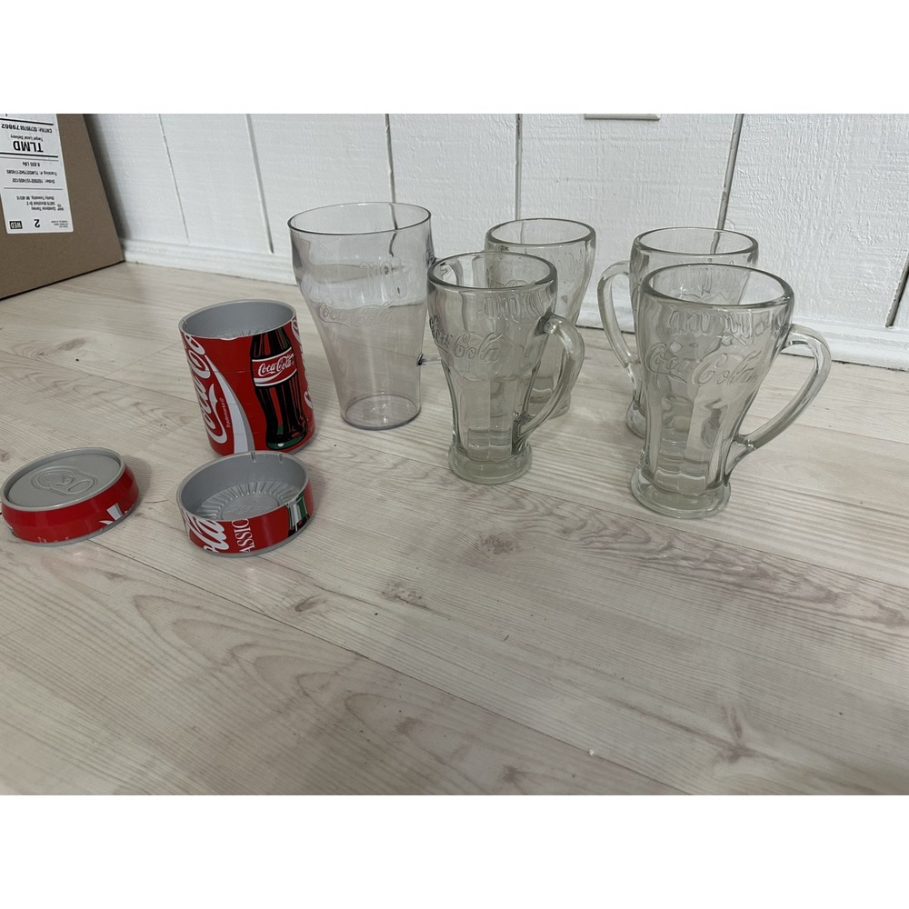 SET of 4 Libbey Coca-Cola Clear Contour Glass Mugs And Coasters